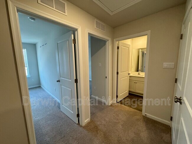 Building Photo - 316 Mazzeo Dr