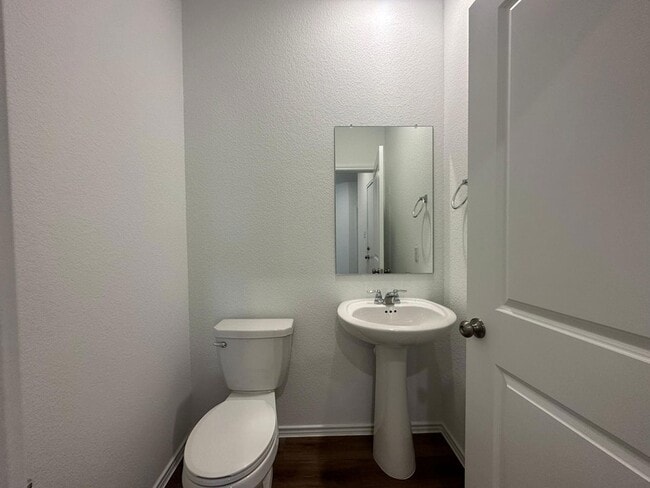 Building Photo - 228 Jeffers