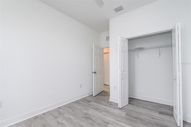 Building Photo - 3304 Glencove St