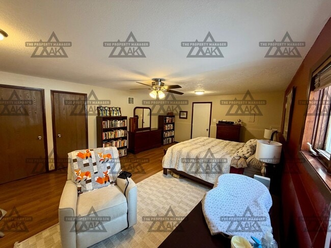 Building Photo - Spacious North Pole Home | 3 Bed, 2 Bath | Fenced Yard + Pet Friendly