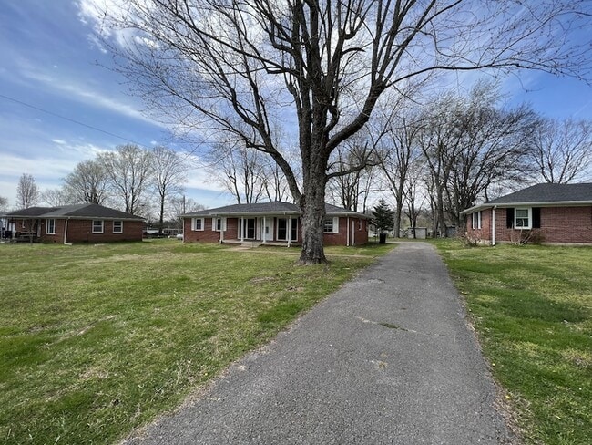 Building Photo - 207 N Mulberry St