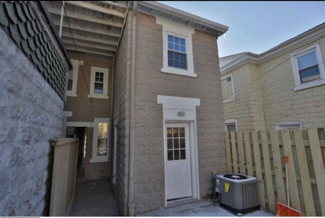 Primary Photo - 2 Bedroom 1.5 Bath Home in Conshohocken wi...