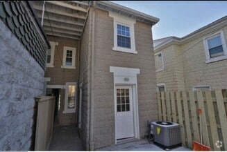 Building Photo - 2 Bedroom 1.5 Bath Home in Conshohocken wi...