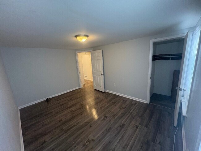 Building Photo - 429 Monongahela Ave