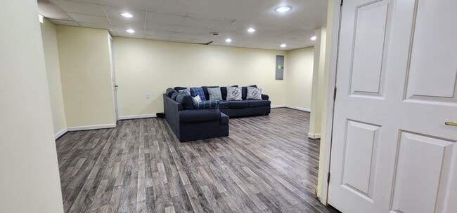 Building Photo - 152 Legacy Park Cir