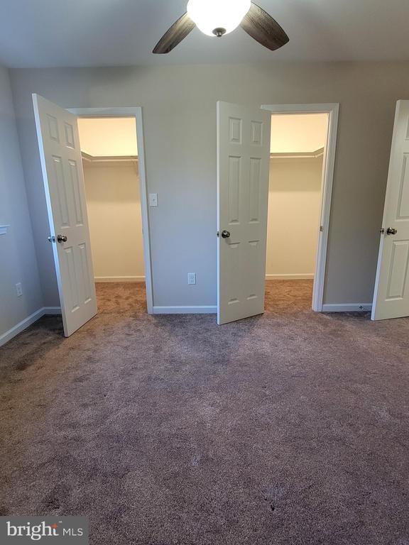 Building Photo - 411 N Stiles Ave