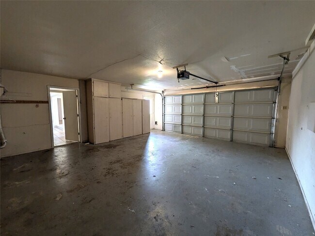 Building Photo - 3302 Townbluff Pl