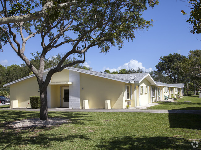 Primary Photo - Pine Woods Villa Apartments