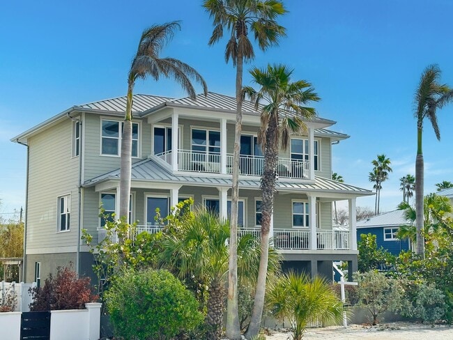 Building Photo - 1205 Gulf Way