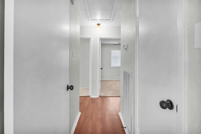 Building Photo - 16911 Jane Lynn Ln