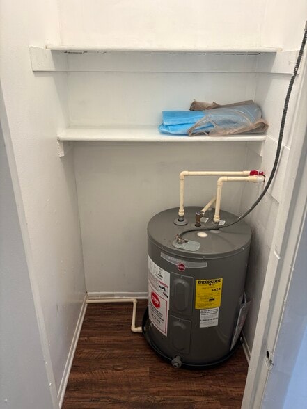 Building Photo - 2410 S San Gully Rd