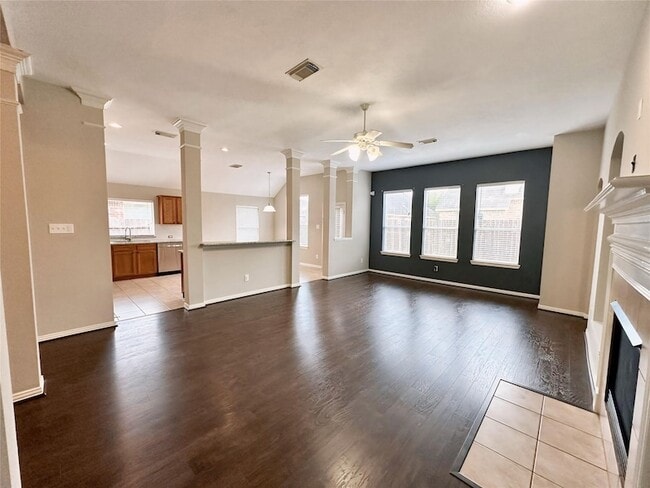 Building Photo - 7611 Waterlilly Ln