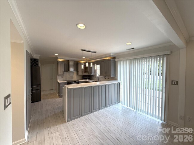 Building Photo - 7318 Connan Ln