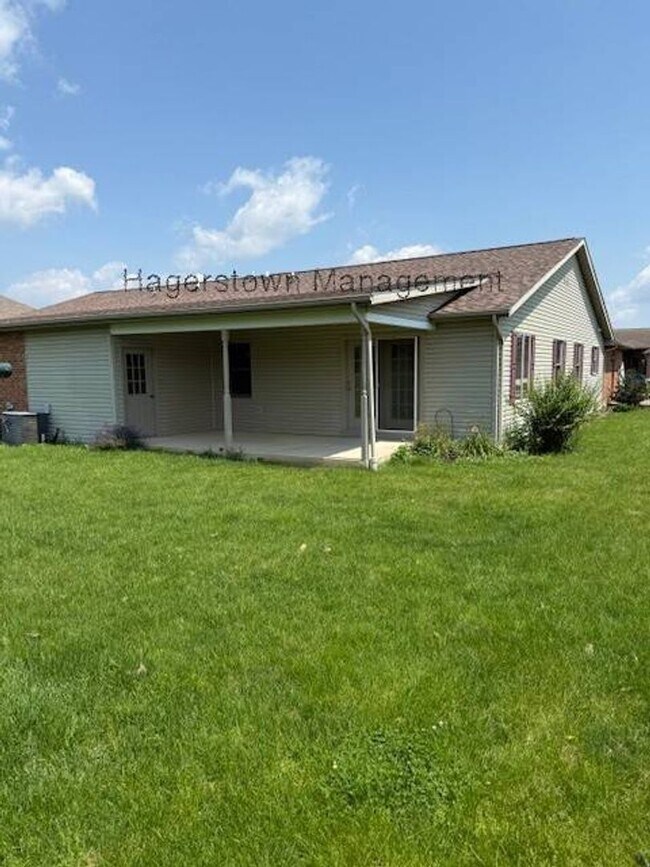 Building Photo - 74 Homestead Dr