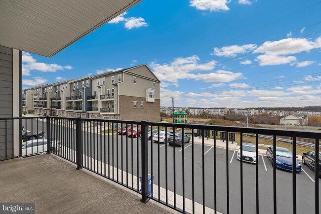 Building Photo - 14983 River Walk Way