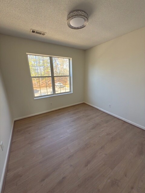 Building Photo - 303 Morning Sun Dr