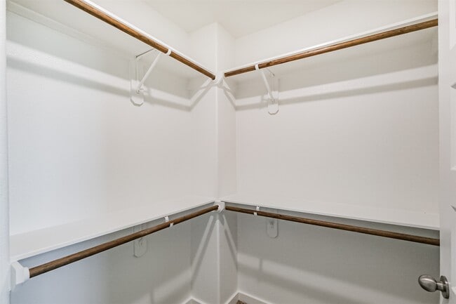 Building Photo - 14906 Eagle feather ct.