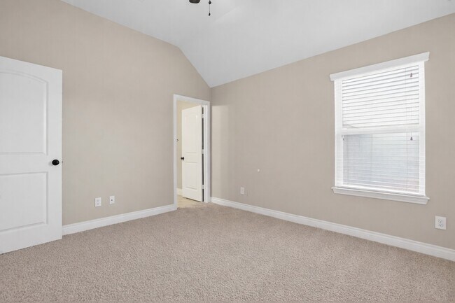 Building Photo - 6535 Arroyo Springs Ln