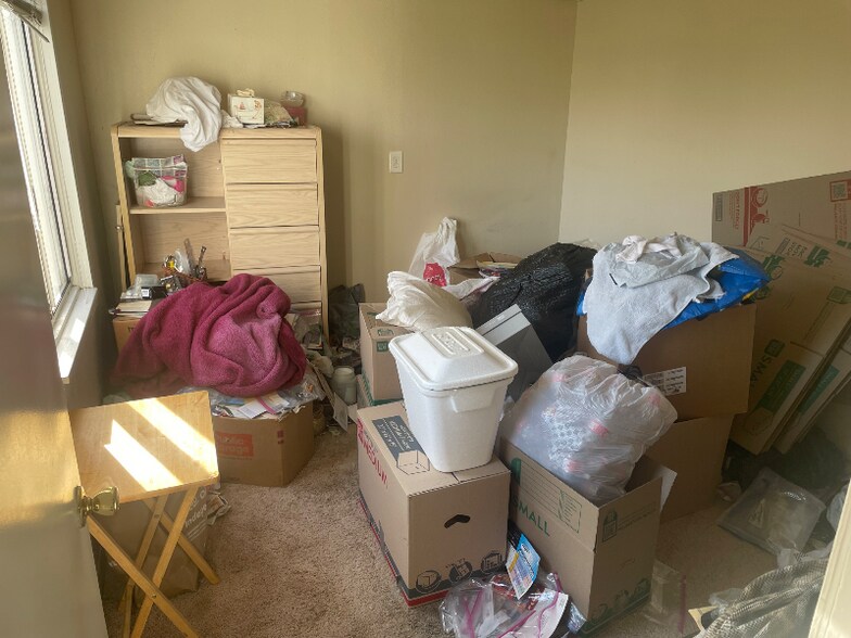 Building Photo - 2027 W Ave 133rd