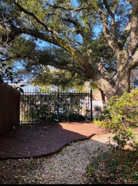 Building Photo - 12800 Briar Forest Dr