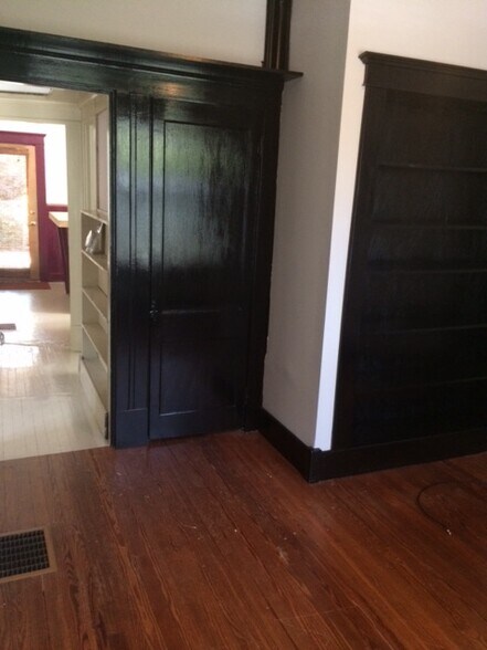 Bedroom - 120 Claremont Ave