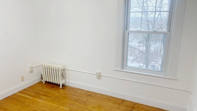 Building Photo - 73-75 Wallingford Ave