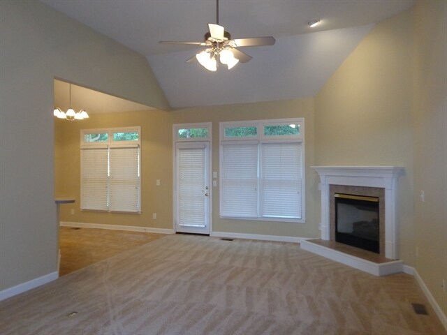 Building Photo - 724 Wyntree N