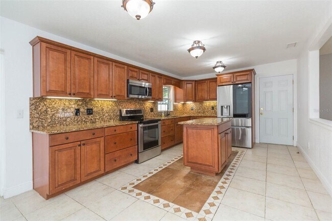 Building Photo - 6710 Mornay Cir