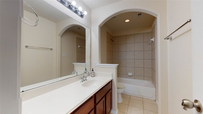 Building Photo - 3818 St Simon Manor Dr