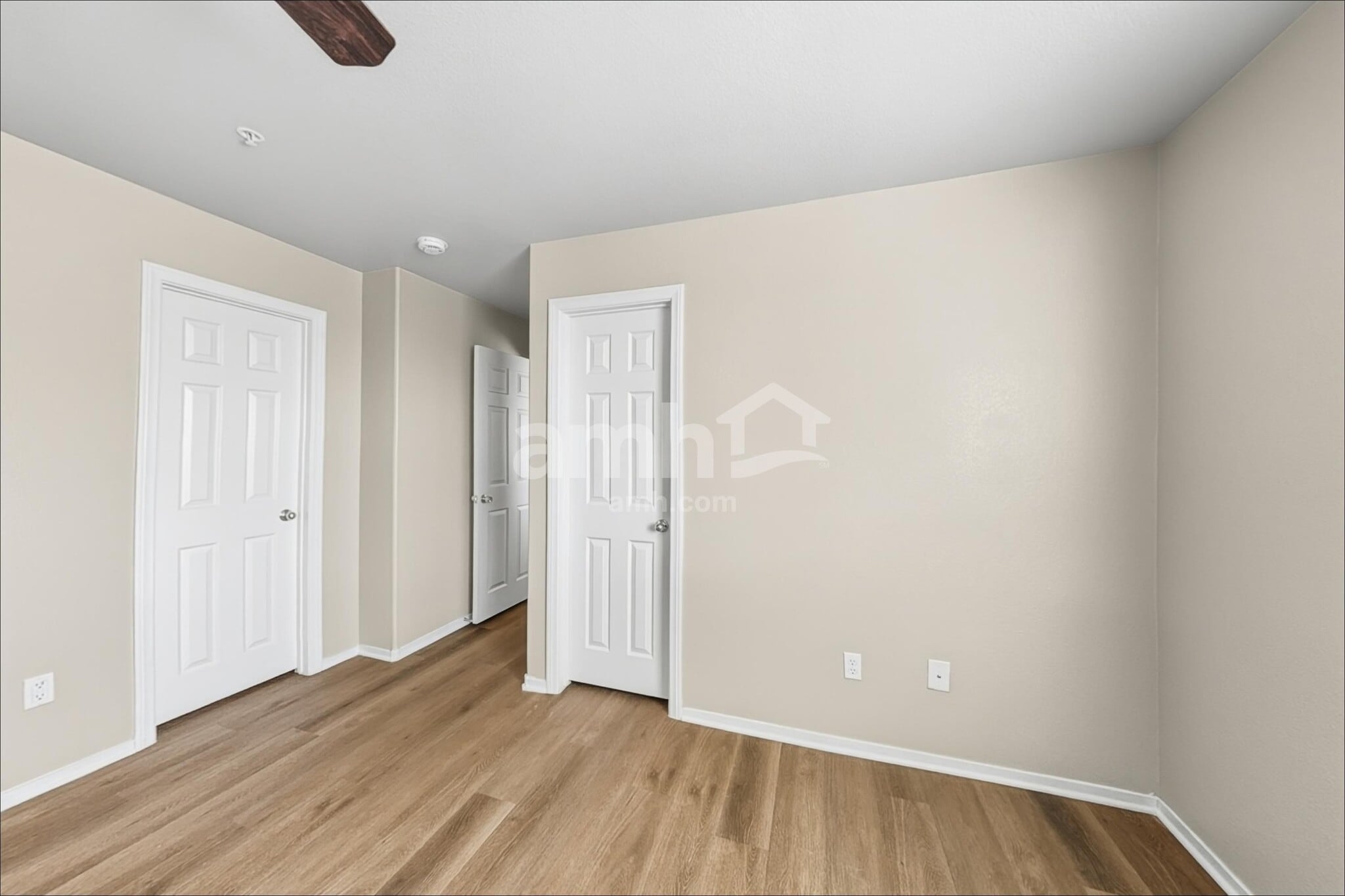 Building Photo - 10625 Mountain Stream Ct