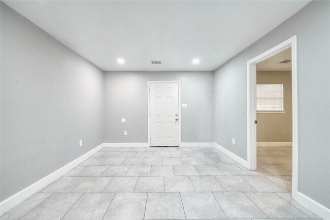 Building Photo - 365 Audrey Ln