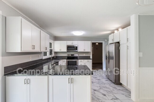 Building Photo - 321 Sarvis Dr