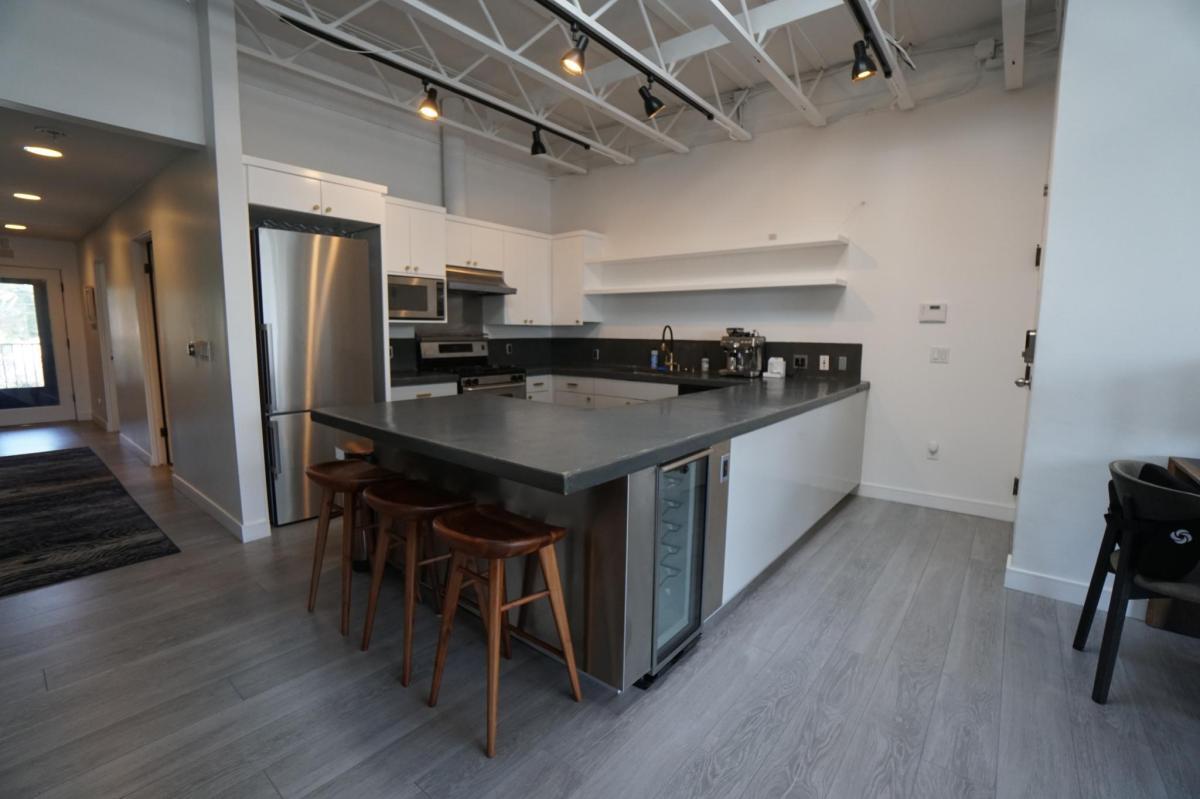 Building Photo - 1509 Abbot Kinney Blvd