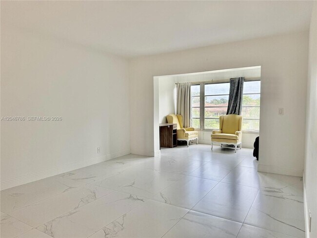 Building Photo - 14790 Bonaire Blvd