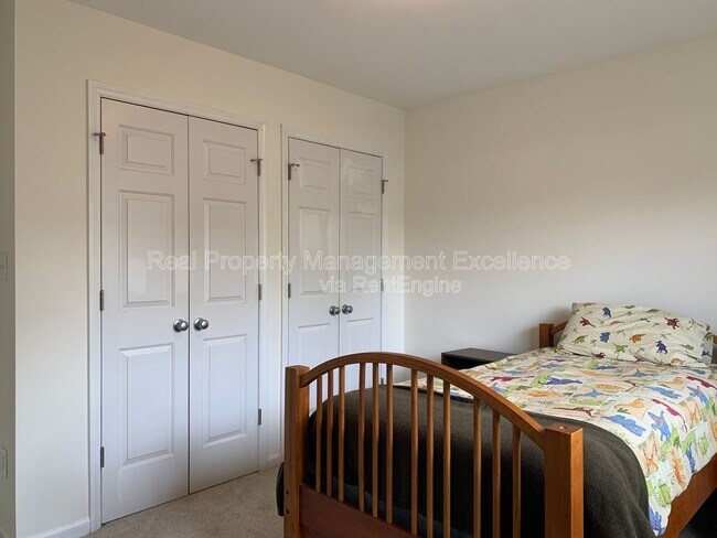 Building Photo - 205 Will Ct