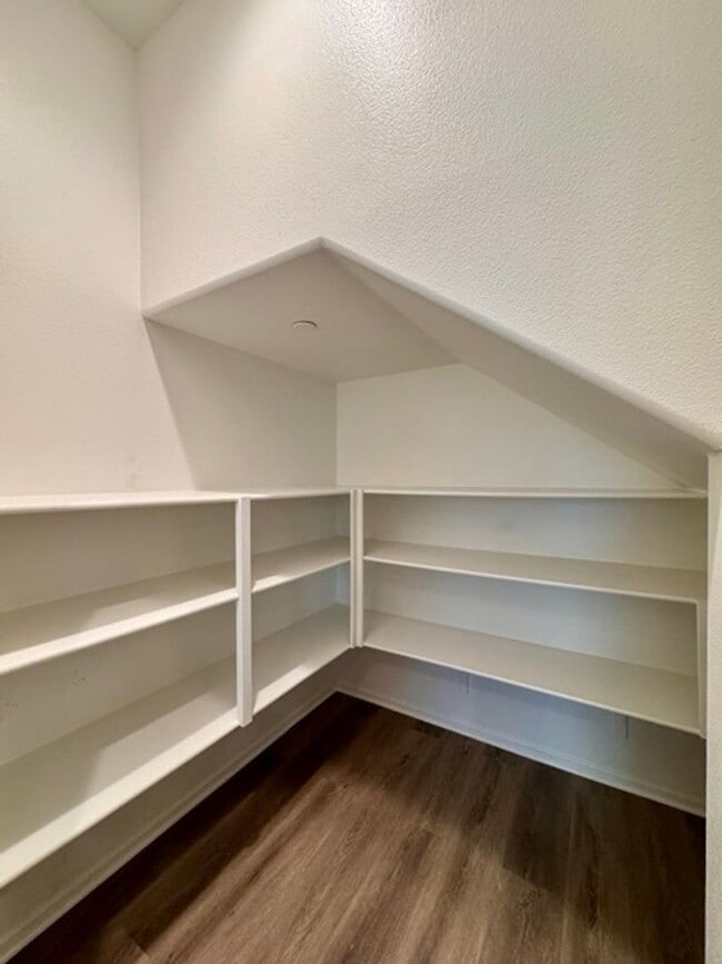 Building Photo - SOLAR INCLUDED! Stunning 3 Bedroom Home in...