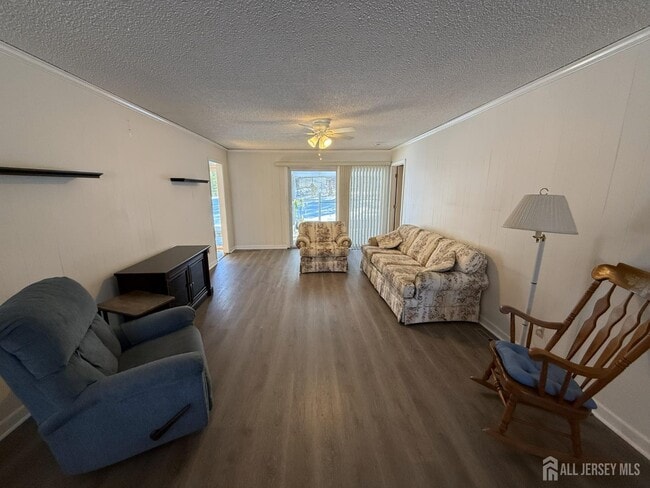 Building Photo - 10 Tyndall Rd