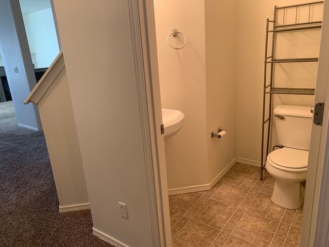 Building Photo - 363 SW Garfield