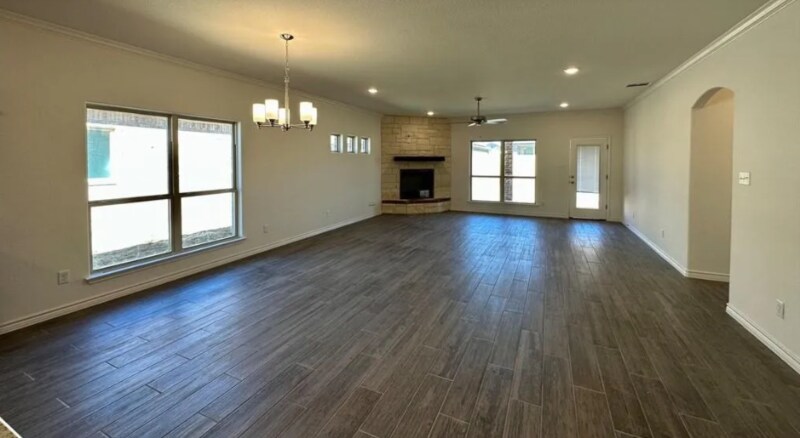 Building Photo - 2627 Cowgirl Trl