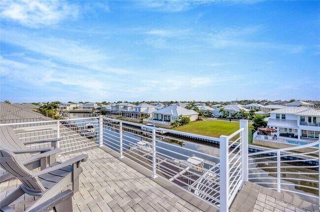 Building Photo - 615 Mirabay Blvd