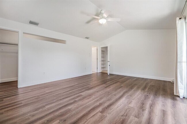 Building Photo - 954 Dumont Dr