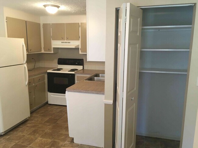 Primary Photo - 6554 Portage St NW