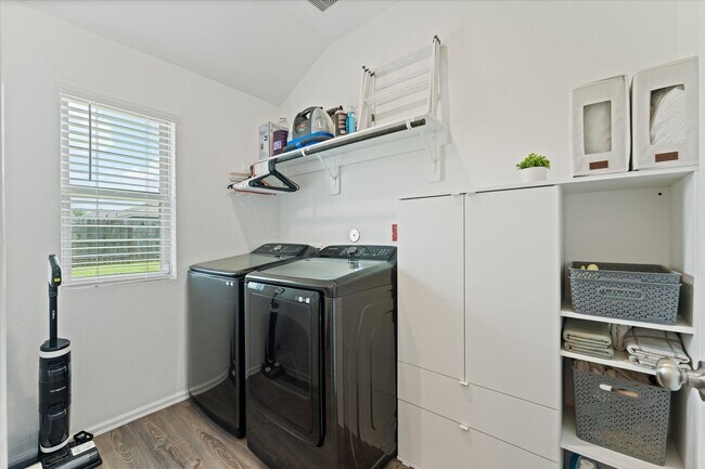 Building Photo - 11251 Stirton Dr