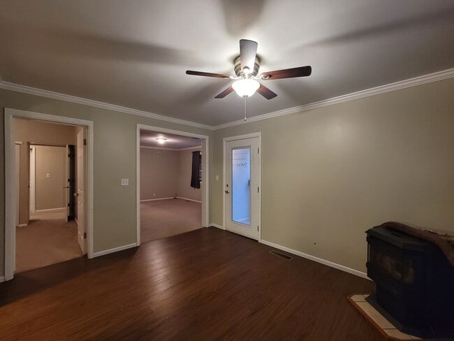 Primary Photo - Charming 3 bedroom 2 bath