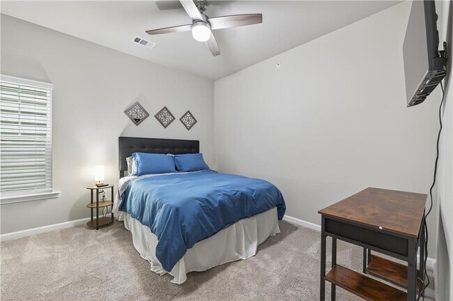 Building Photo - 2110 Wesson Ct