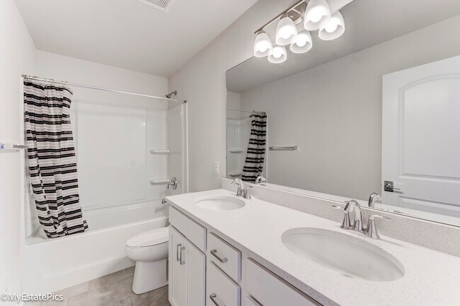 Building Photo - 2780 Riverview Ln