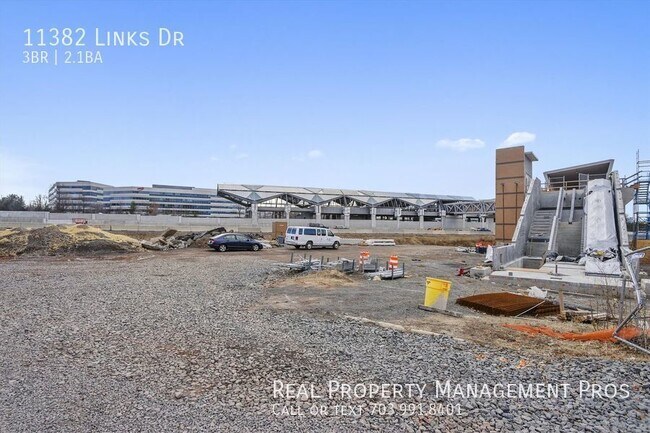 Building Photo - 11382 Links Dr