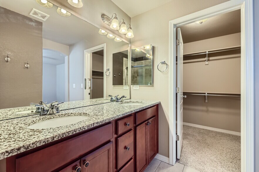 Building Photo - 8883 White Prairie Vw