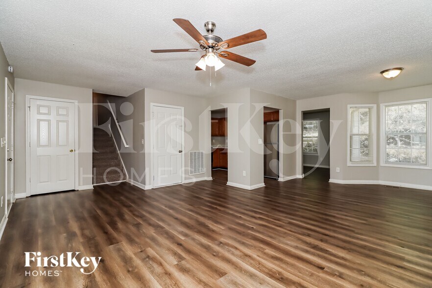 Building Photo - 110 Ivy Trace Ln