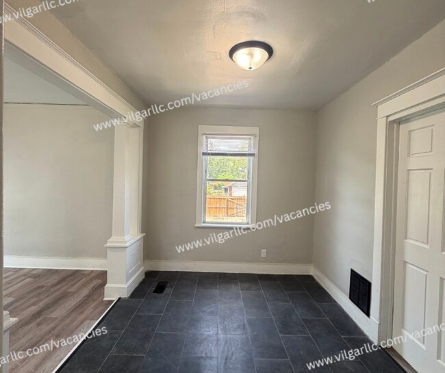 Building Photo - 1007 Becker St